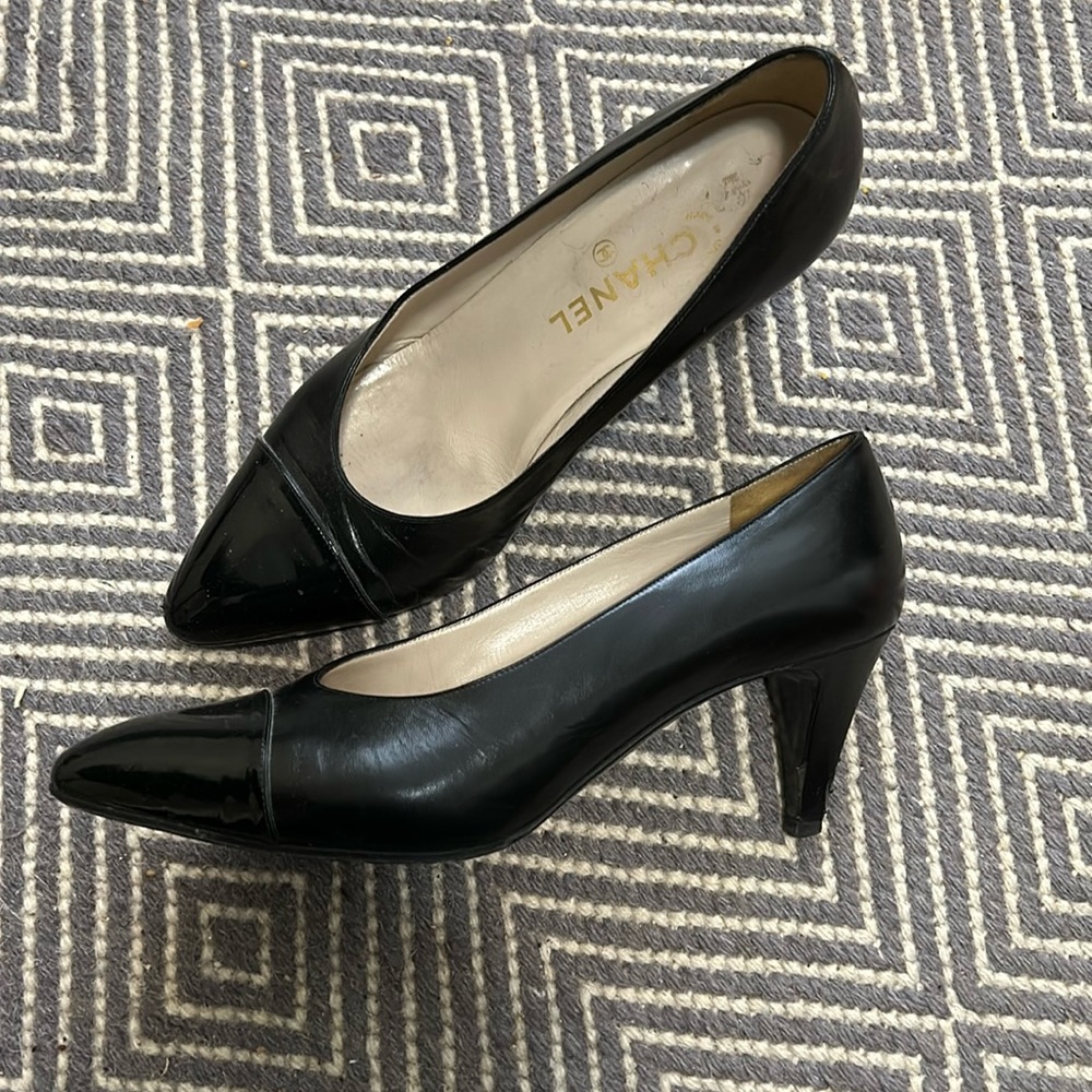 Chanel black shoes size 9 / 39.5